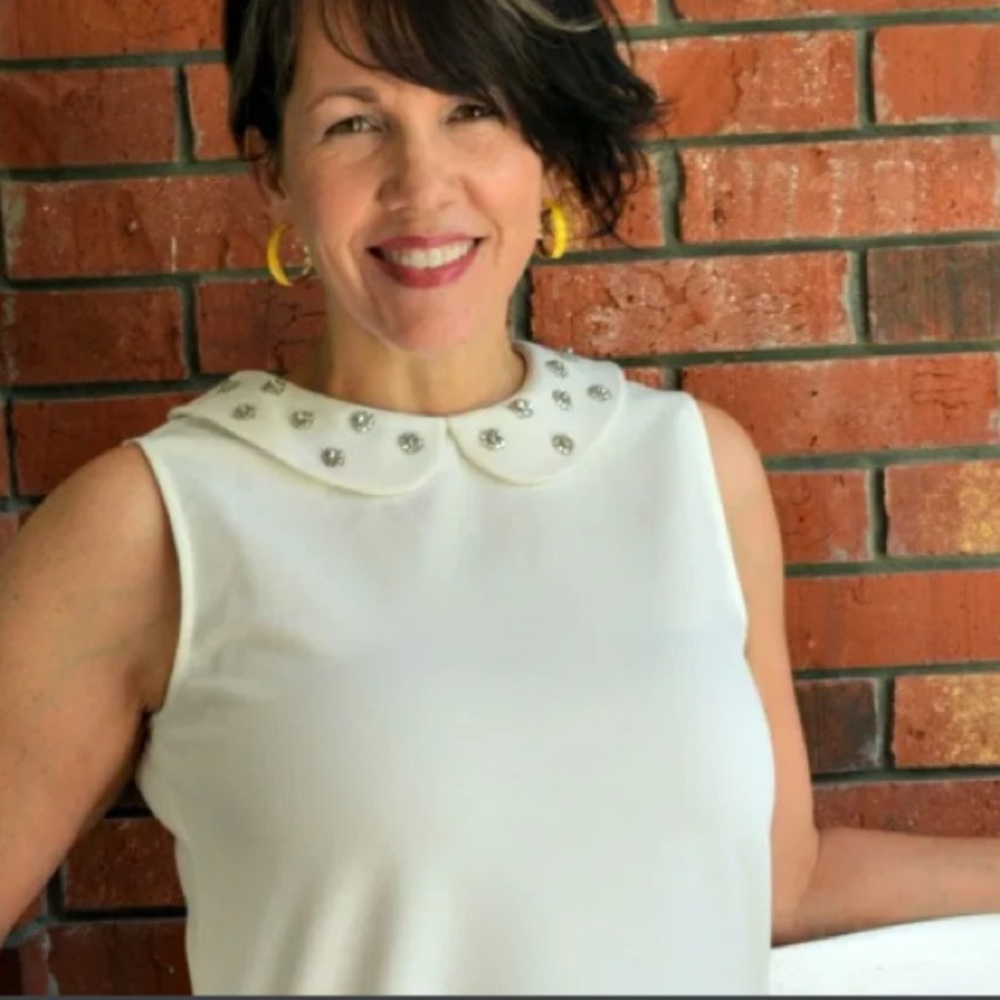 🤍 EUC Like New Ann Taylor Peter Pan Sleeveless Rhinestone Studded Top